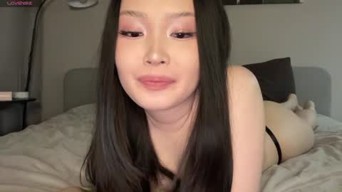 jennie_yung online show from July 18, 12:47 am