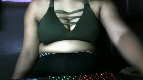 jenniella online show from February 22, 7:32 pm