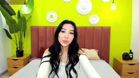 Snapshot of jennifer_munoz chatting on September 16, 1:24 am Jennifer online show from September 16, 1:24 am