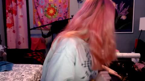 Snapshot of jennifergwen chatting on February 27, 7:47 pm Jennifer Gwen online show from February 27, 7:47 pm