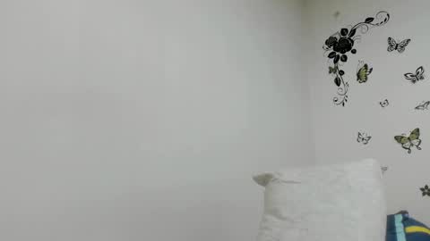 jenniferloveyou online show from April 7, 4:42 pm