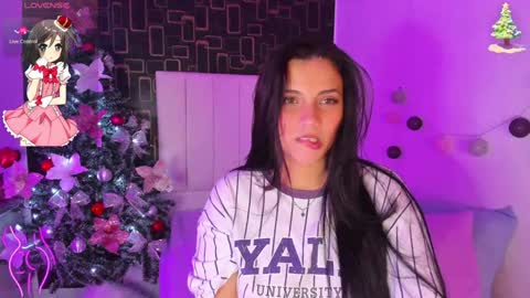 Snapshot of jenny_ford_181 chatting on December 9, 12:23 am andrea online show from December 9, 12:23 am