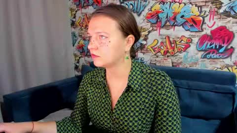 Snapshot of jenny_jimmy chatting on September 14, 11:46 pm Jenny online show from September 14, 11:46 pm