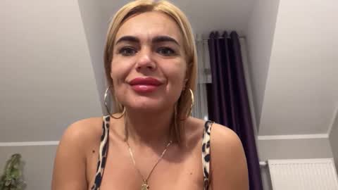 Jenny online show from January 8, 8:49 am