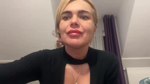 Jenny online show from February 2, 6:20 pm