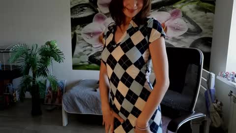 jennycutey online show from September 13, 3:36 am