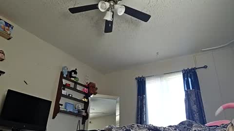 Jeri Lynn online show from May 24, 9:36 pm
