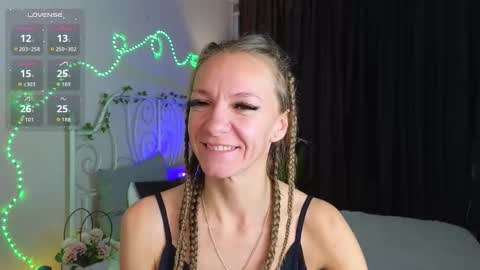 jesica_moon_peachy online show from October 16, 1:30 am