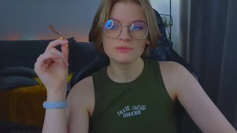 Snapshot of jess0e9 chatting on October 12, 12:40 pm JessieVibes online show from October 12, 12:40 pm