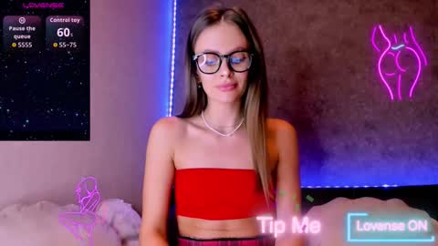 Snapshot of jess_kahawaty chatting on September 24, 9:36 pm Jess online show from September 24, 9:36 pm