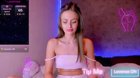 Snapshot of jess_kahawaty chatting on September 18, 9:46 pm Jess online show from September 18, 9:46 pm