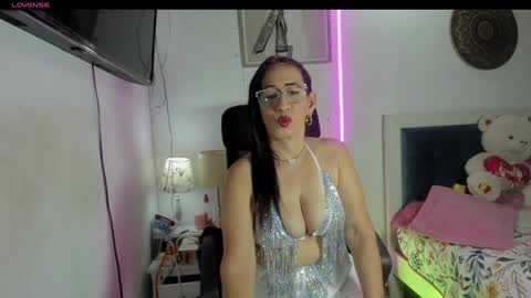 Snapshot of jessica_79 chatting on December 22, 9:09 pm jessica_79 online show from December 22, 9:09 pm