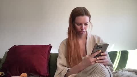 Jessica Aaren online show from April 4, 5:34 pm