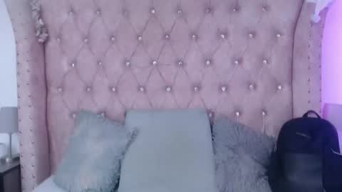 Jessica  online show from February 3, 8:23 pm