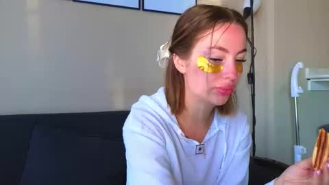 Jessy online show from December 2, 2:13 am