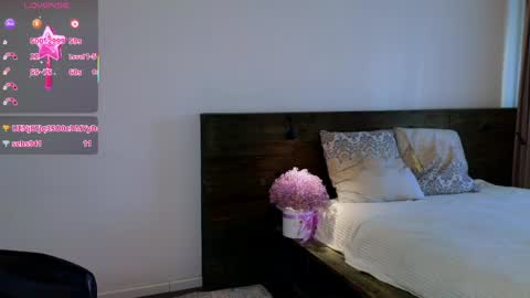 jessicacarties online show from April 2, 4:21 am