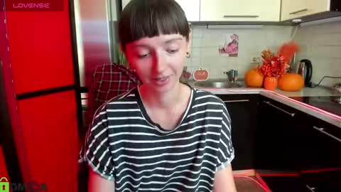 jessicaforris online show from September 22, 7:29 am