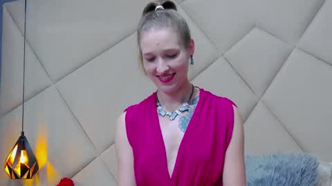 Snapshot of jessicagibson chatting on January 29, 4:41 pm Jessica online show from January 29, 4:41 pm
