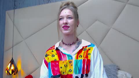 Snapshot of jessicagibson chatting on January 24, 1:47 pm Jessica online show from January 24, 1:47 pm