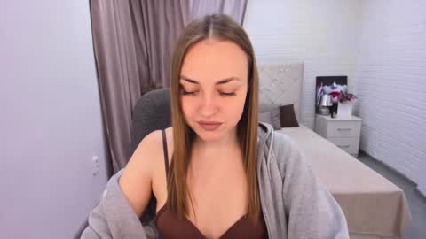 JESSICA online show from December 19, 5:18 am