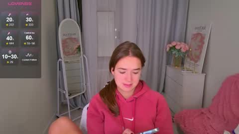 Jessi online show from November 20, 2:07 pm