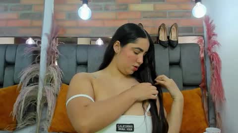 JESSY CORTES online show from November 12, 4:16 pm