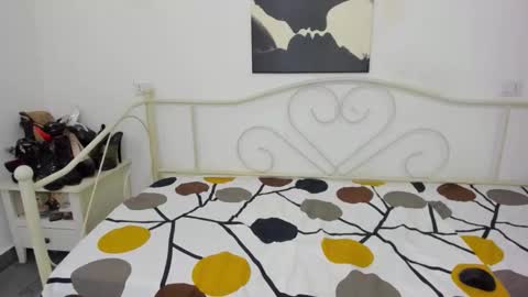 Jessy online show from September 11, 2:39 pm