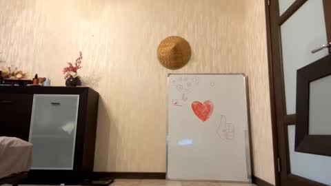 Lynn online show from October 18, 8:28 am