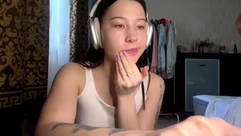 Lynn online show from November 19, 8:03 am