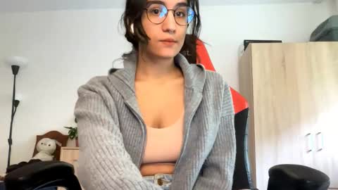 Eva online show from November 9, 8:43 am