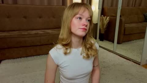 Gwen online show from January 15, 8:20 am