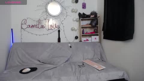 Snapshot of jezabel_purple chatting on February 19, 2:44 am Camila online show from February 19, 2:44 am