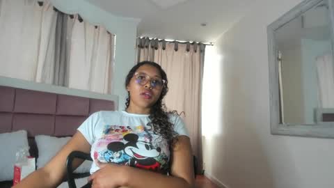Snapshot of jimena_bell chatting on October 1, 6:57 pm Jimena online show from October 1, 6:57 pm