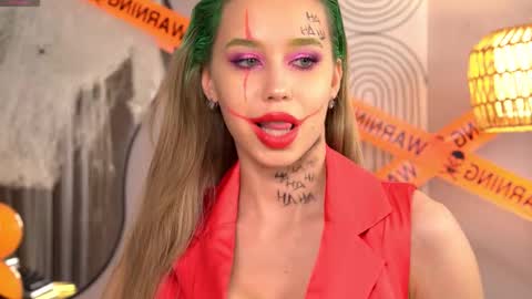 Jenny online show from October 31, 9:02 am