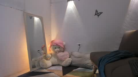 jessy online show from May 11, 8:28 pm