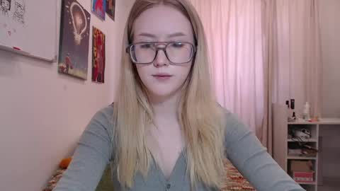 joan_kiss online show from May 31, 7:47 am