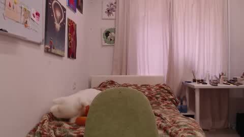 Snapshot of joan_kiss chatting on September 24, 8:13 am joan_kiss online show from September 24, 8:13 am
