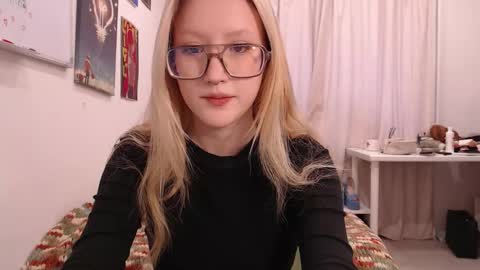 Snapshot of joan_kiss chatting on October 15, 3:31 am joan_kiss online show from October 15, 3:31 am