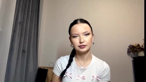 Joan online show from March 27, 7:14 pm