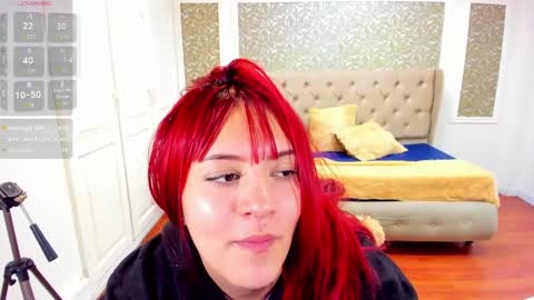 Snapshot of jolie_price chatting on March 10, 10:39 am Jolie price online show from March 10, 10:39 am