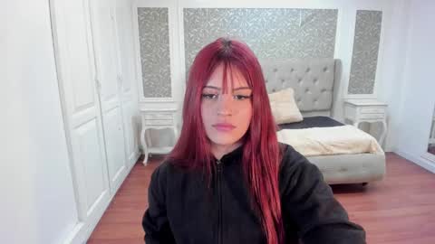 Snapshot of jolie_price chatting on December 14, 3:06 am Jolie price online show from December 14, 3:06 am