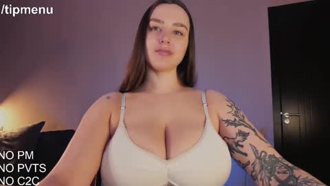 Snapshot of joliejoy chatting on March 3, 8:32 am Jolie My snapchat got deleted. If you were subscribed dm me my former username or scroll down and click on snapchat media online show from March 3, 8:32 am