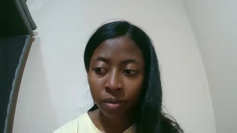 joliekah27 online show from December 18, 9:52 pm