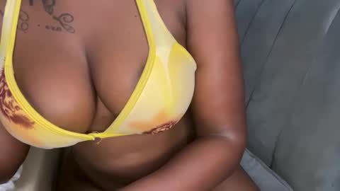 Snapshot of jolly_pretty chatting on September 16, 3:09 pm jolly_pretty online show from September 16, 3:09 pm