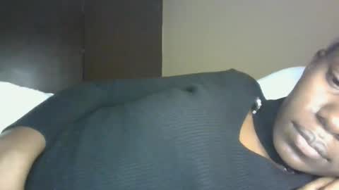 jollynabeb online show from November 18, 3:29 am