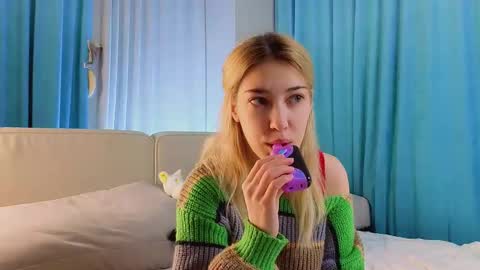 Viola online show from December 15, 11:26 am