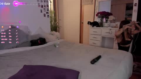 josephine   independent model    online show from February 5, 8:35 pm