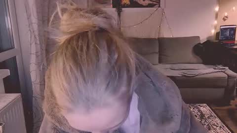 joy_keys online show from February 18, 3:54 pm