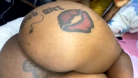 Butterflyass online show from January 15, 2:38 am