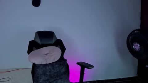 Juana Gate online show from December 5, 2:00 am